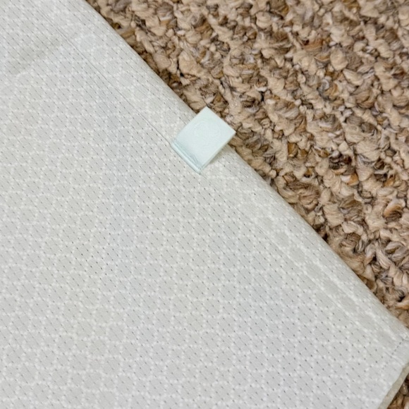 LIKE NEW Lululemon Men’s Airing Easy Short Sleeve Button Down Shirt - Picture 4 of 7